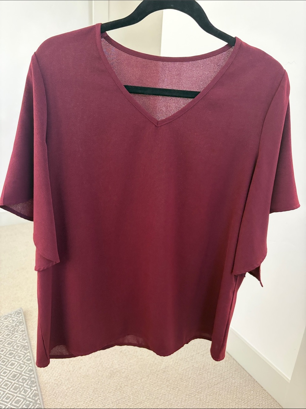 Relaxed V-Neck Short Sleeve Blouse - Wine
